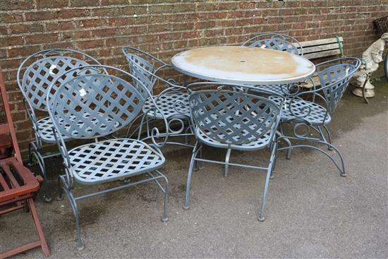 6 metal garden chairs & a circular table